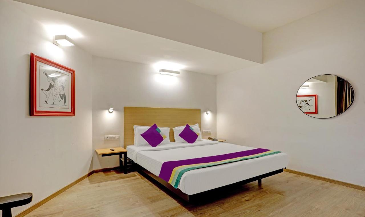 Hotel Itsy By Treebo - Vashistha Hajdarabad Zewnętrze zdjęcie